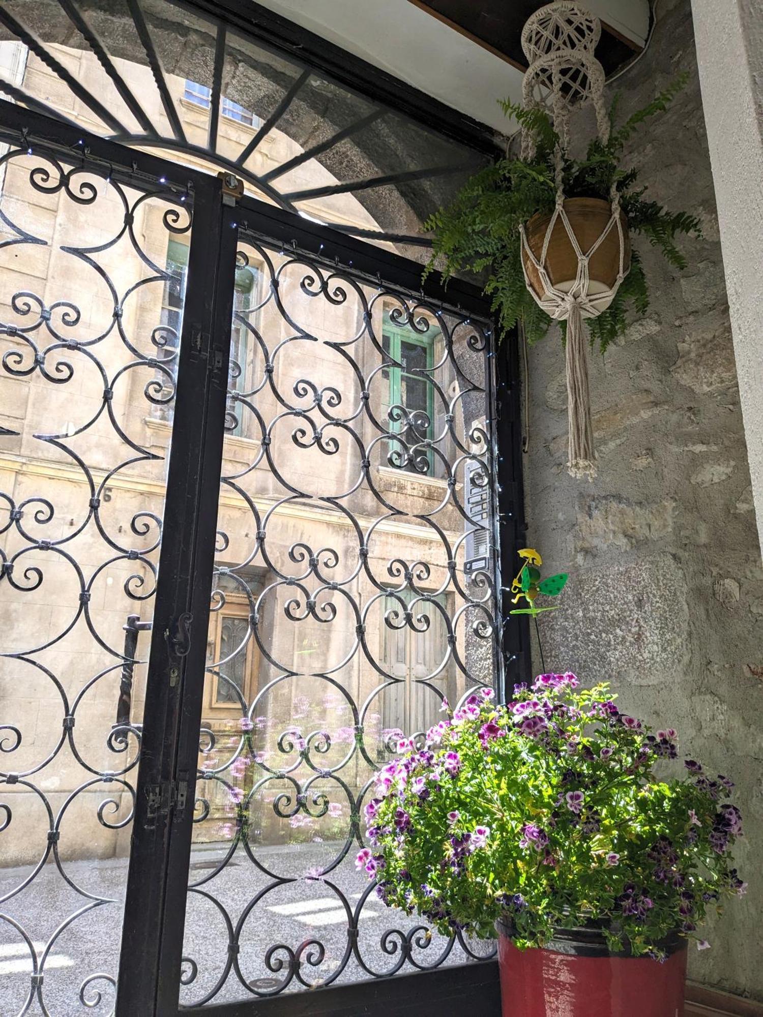 Le Saint Jean Cosy Et Confort Вільфранш-де-Конфлан Екстер'єр фото